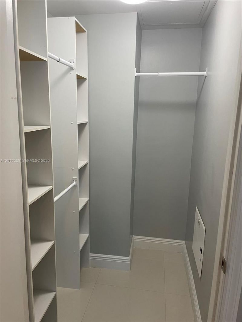 60 SW 13th St , Unit 2414, Miami, FL 33130 Photo