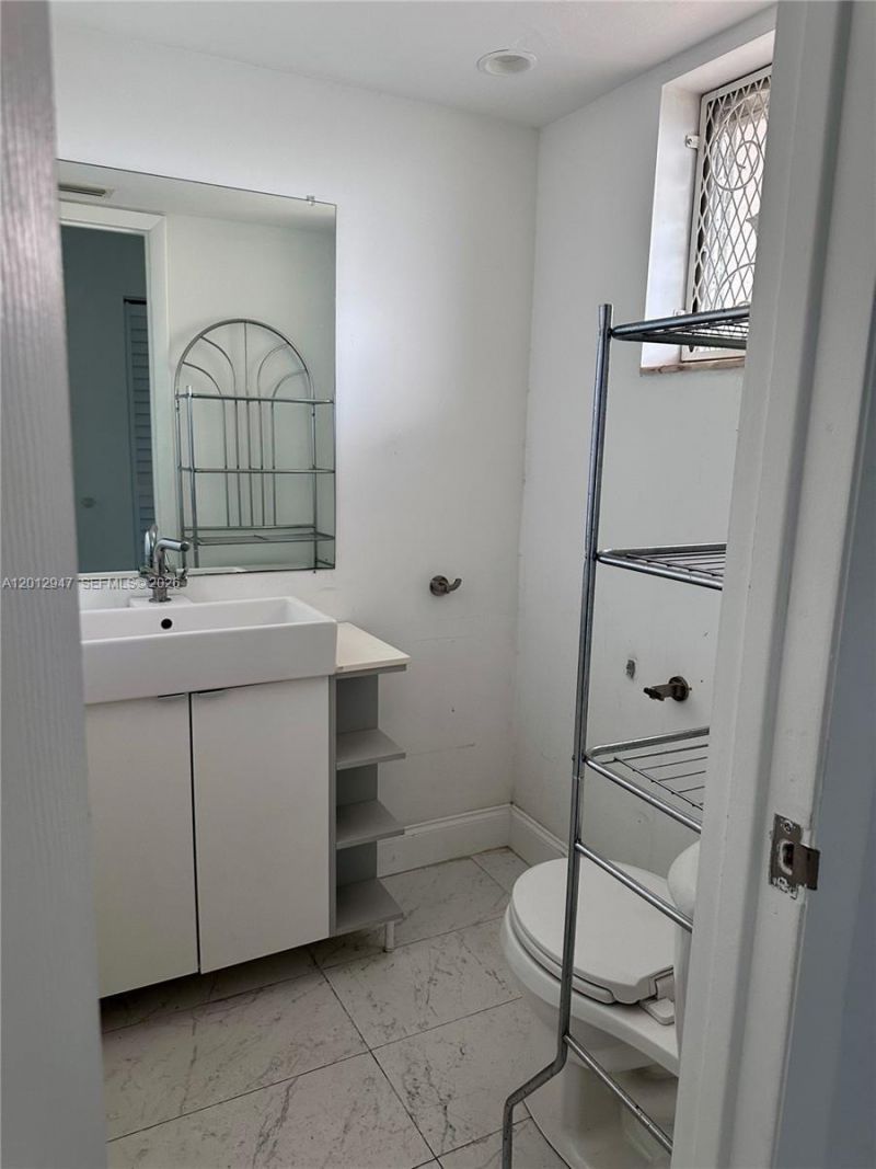 1501 NE 191st St , Unit C412, Miami, FL 33179 Photo