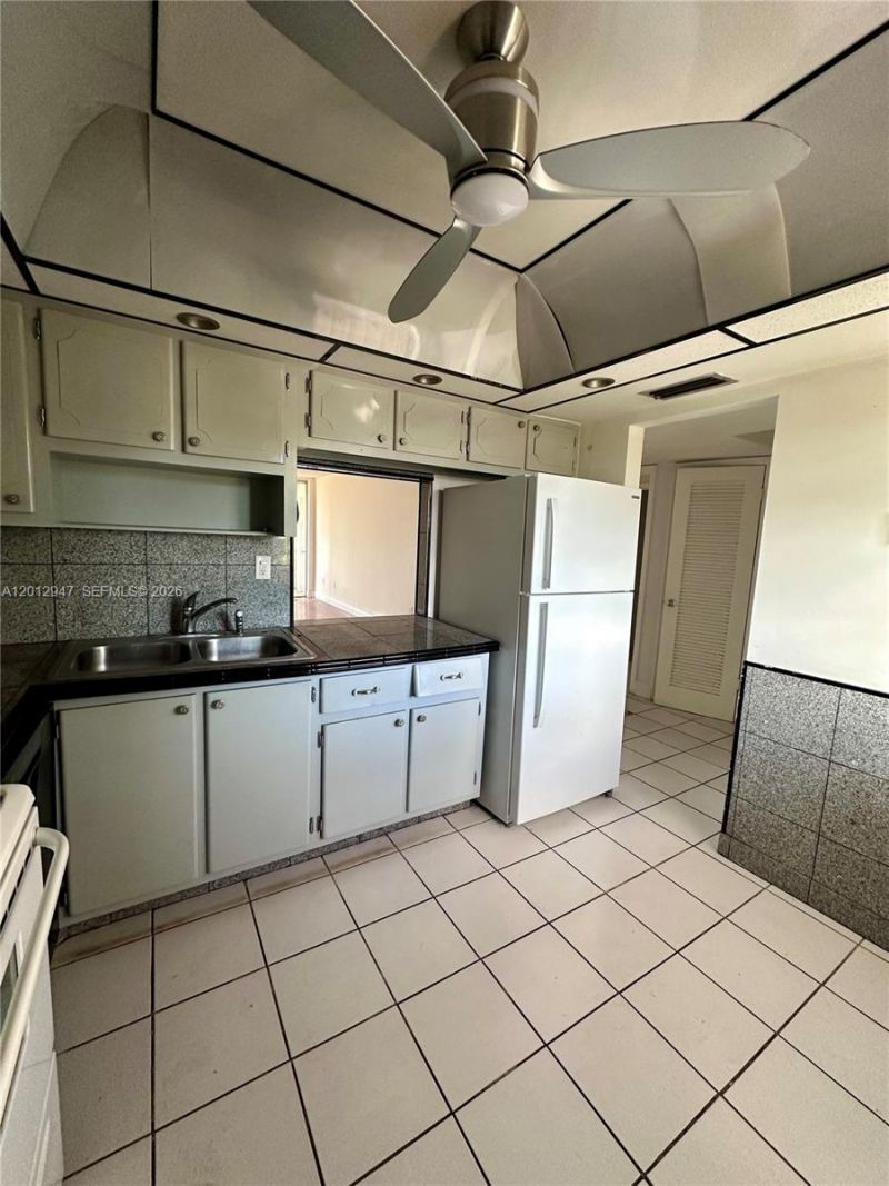 1501 NE 191st St , Unit C412, Miami, FL 33179 Photo
