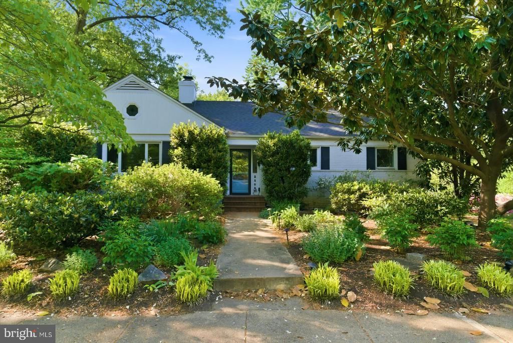 2506 N Upshur Street, Arlington, VA 22207 Main Photo