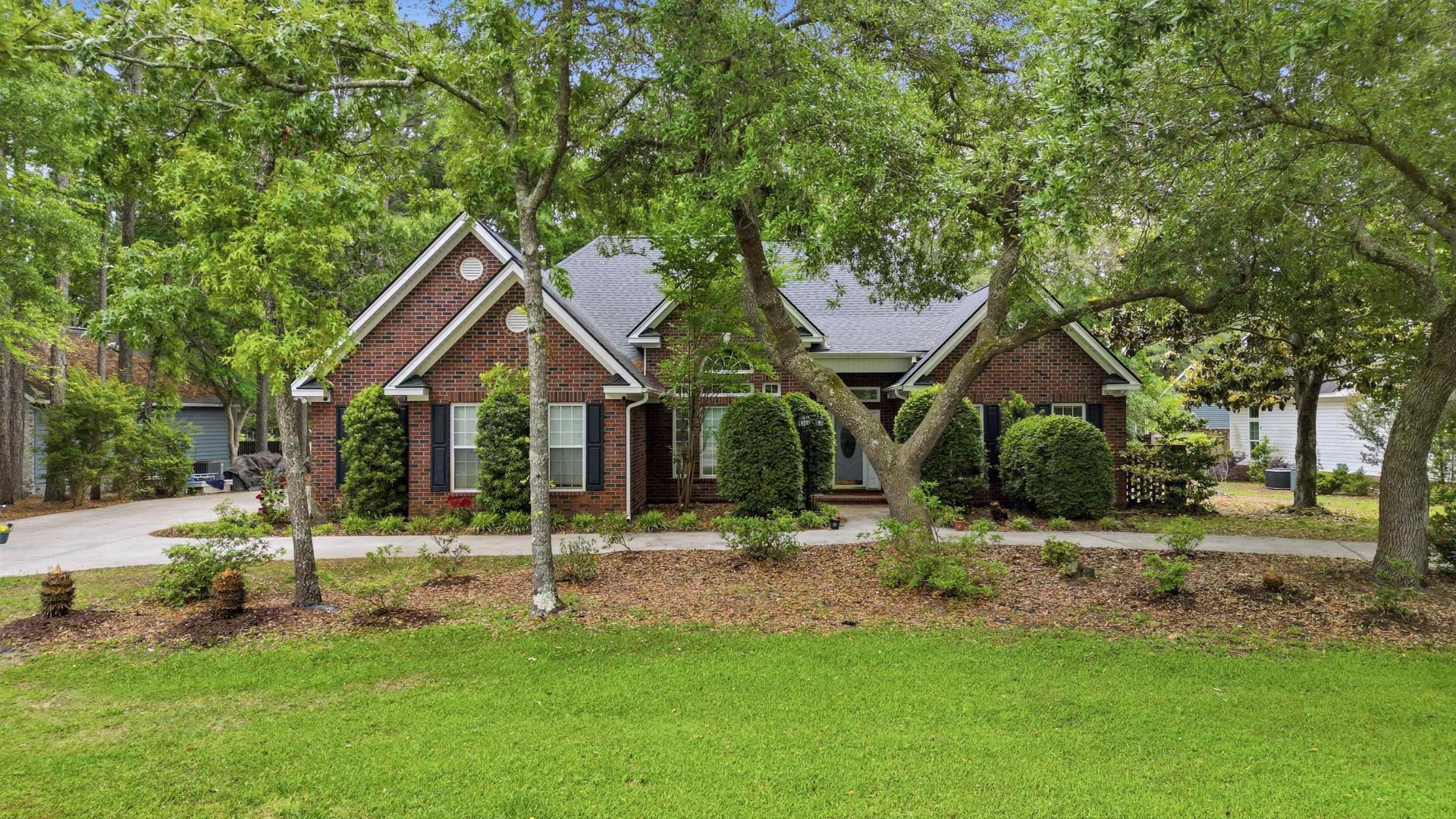 275 Oleander Dr. Photo 2