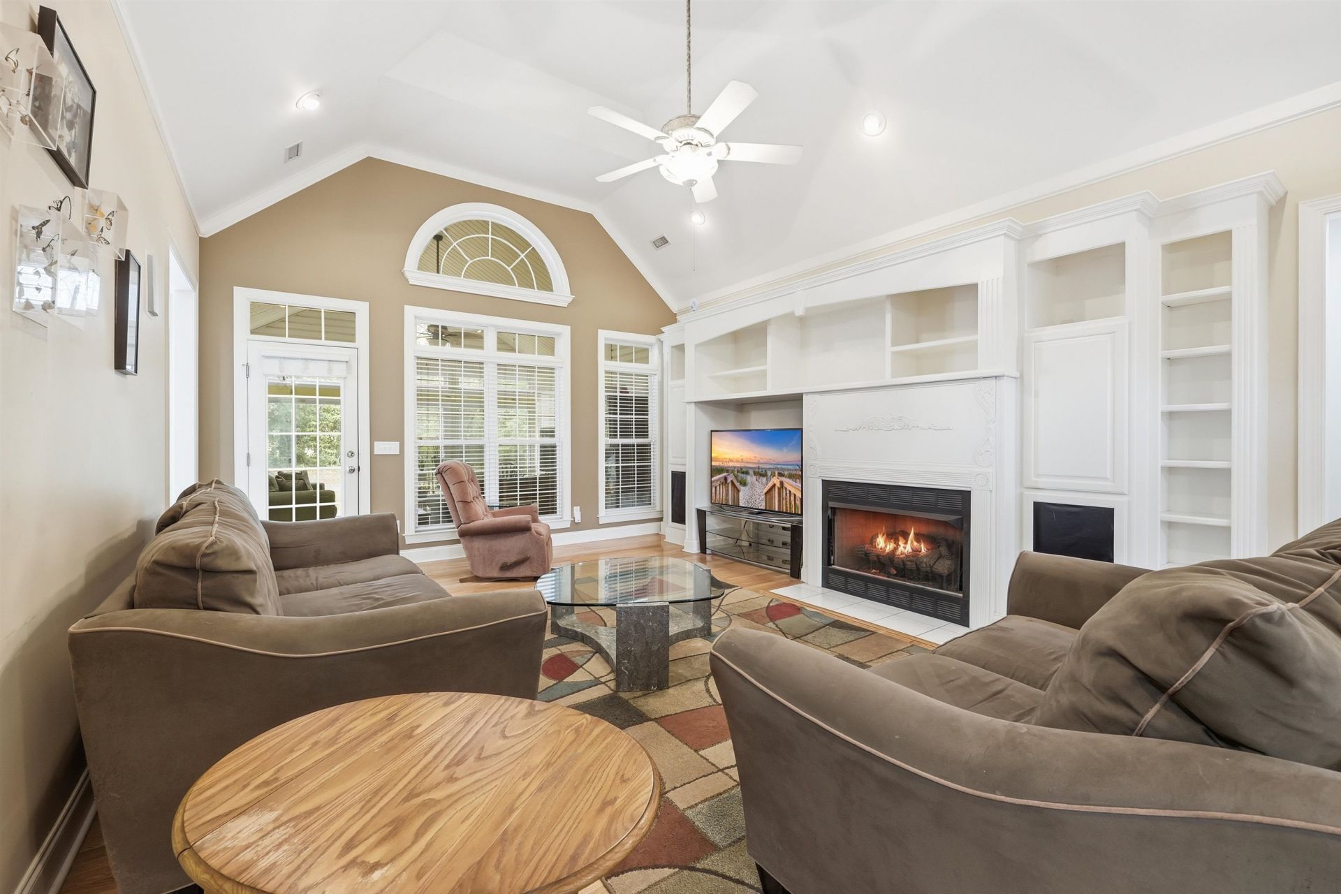 275 Oleander Dr. Photo 5