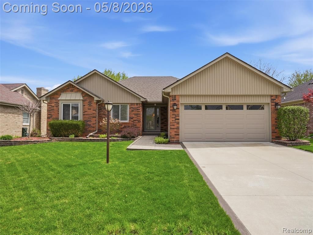 1669 Treeside Drive, Rochester Hills, MI 48307 Main Photo
