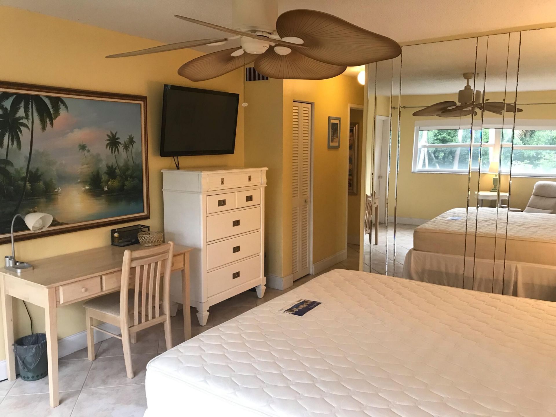 200 NE 14th Avenue, Unit Apt 222, Hallandale Beach, FL 33009 Photo