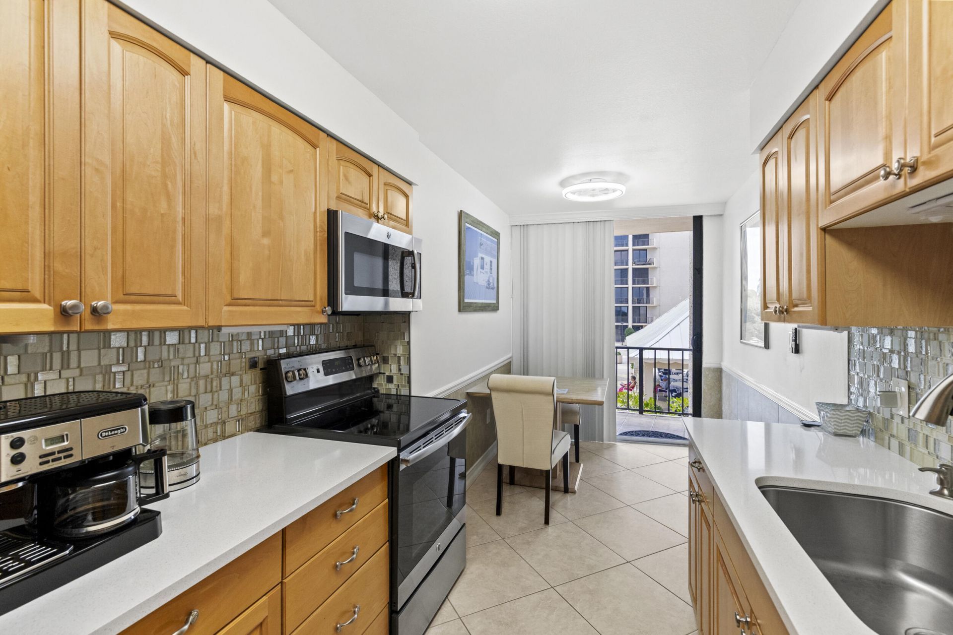 4200 N Ocean Drive, Unit 1-204, Riviera Beach, FL 33404 Photo