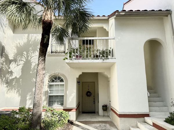 101 Cypress Point Drive, Unit 101, Palm Beach Gardens, FL 33418