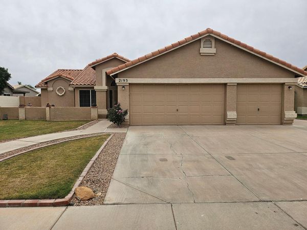 2193 E BROOKS Street, Gilbert, AZ 85296