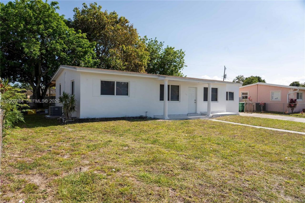 4000 NW 195th St, Miami Gardens, FL 33055 Photo