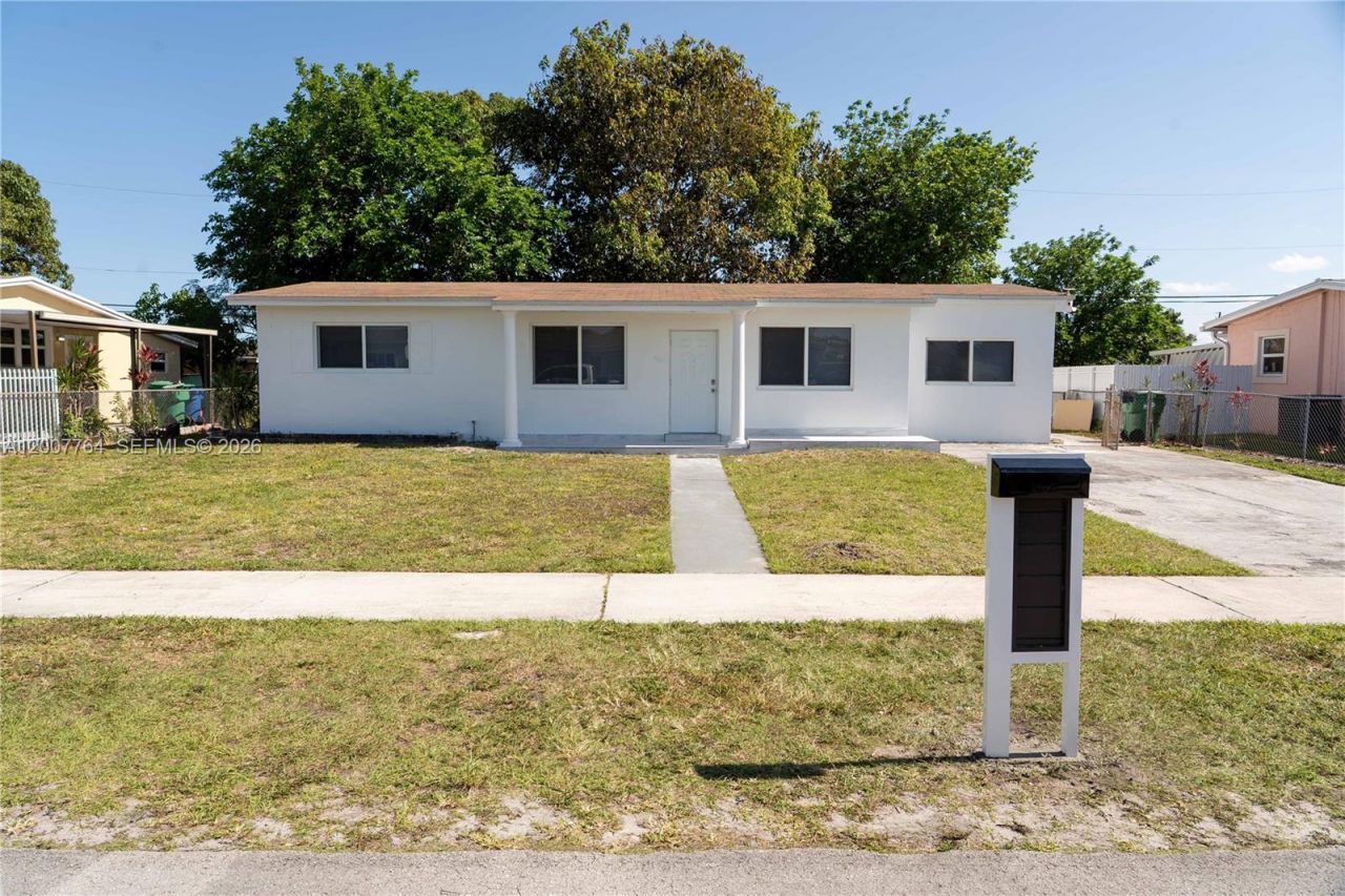 4000 NW 195th St, Miami Gardens, FL 33055 Photo