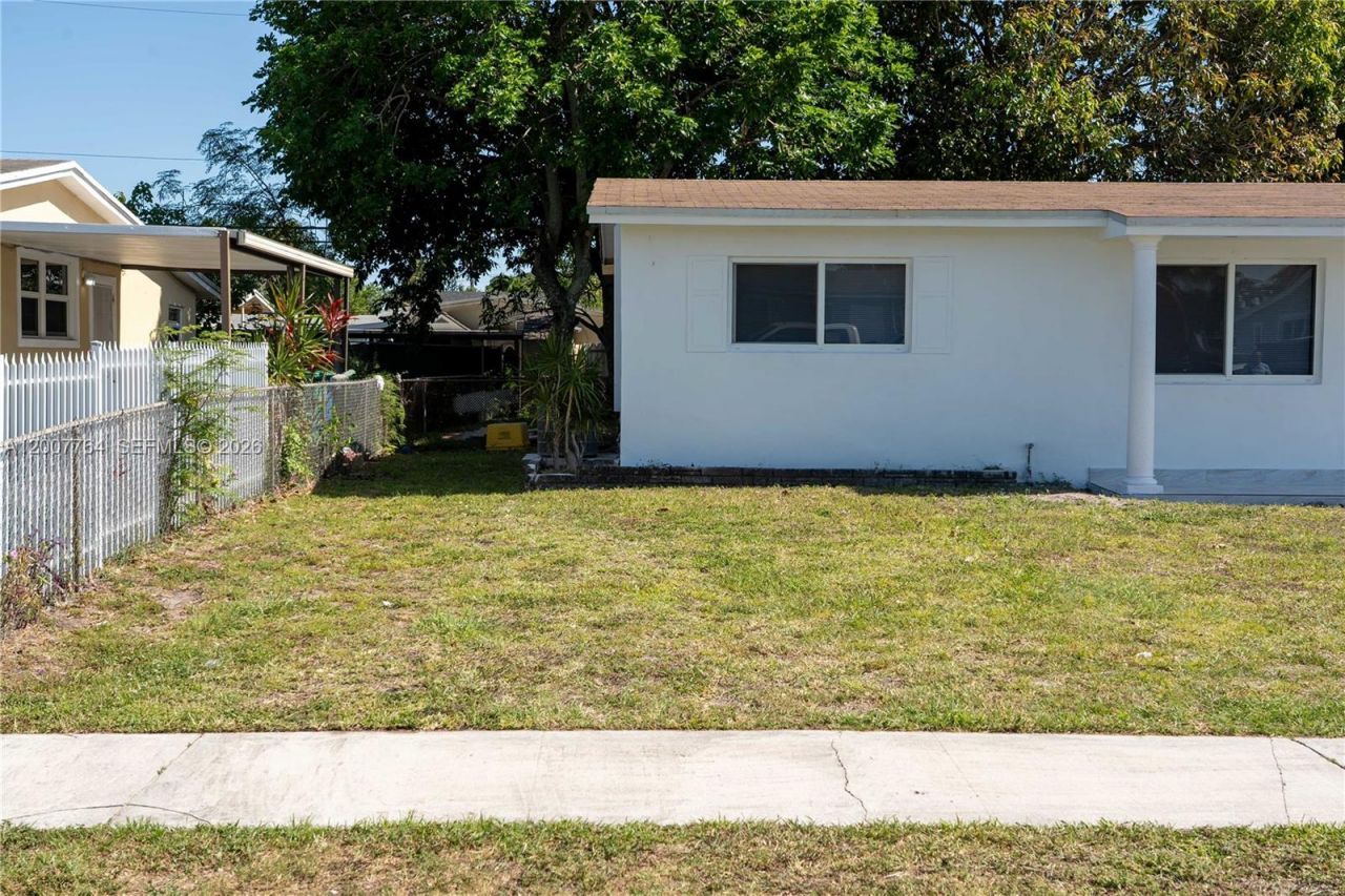 4000 NW 195th St, Miami Gardens, FL 33055 Photo