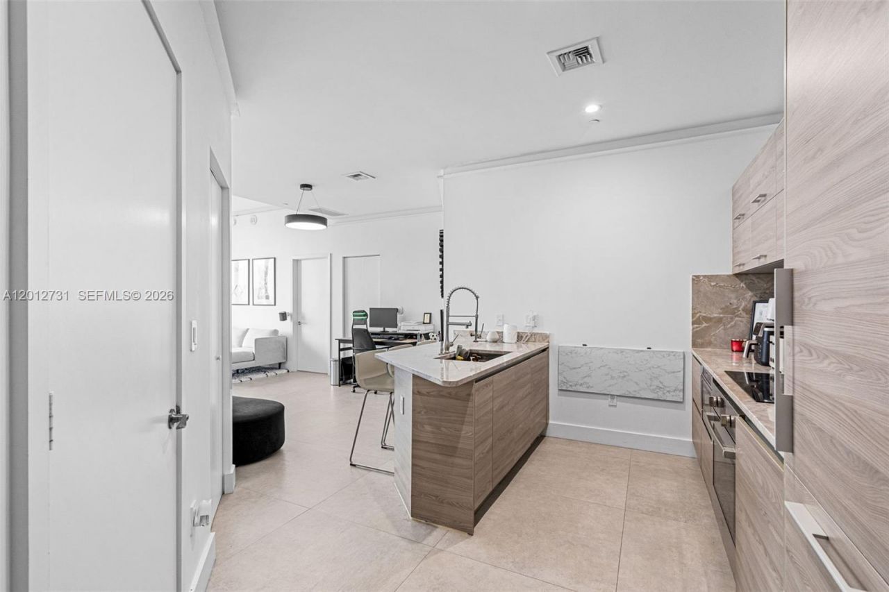 1300 S Miami Ave, Unit PH5209, Miami, FL 33130 Photo