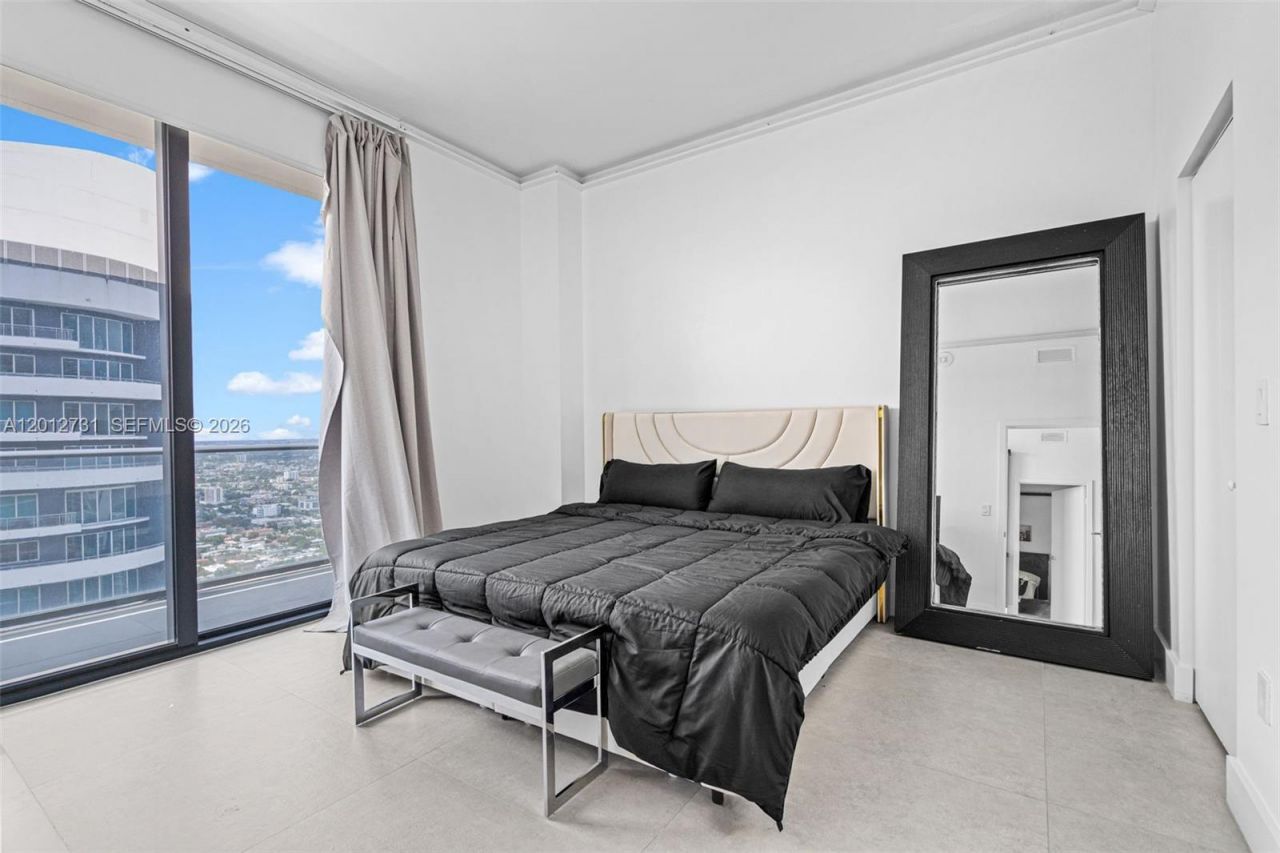 1300 S Miami Ave, Unit PH5209, Miami, FL 33130 Photo