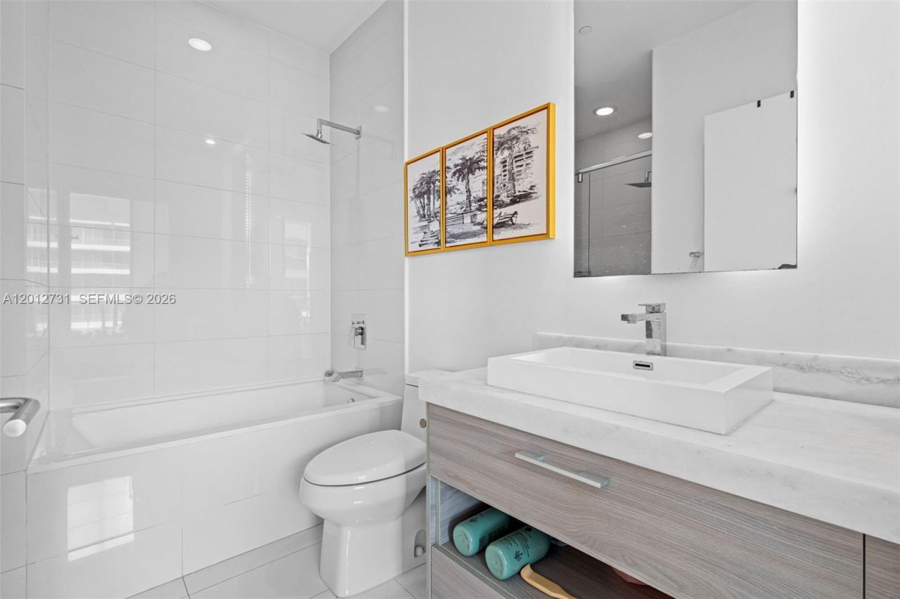 1300 S Miami Ave, Unit PH5209, Miami, FL 33130 Photo