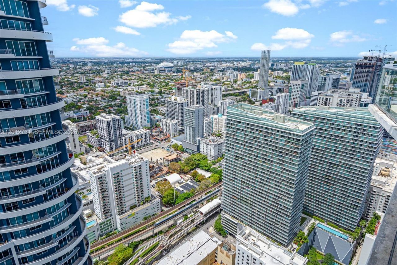 1300 S Miami Ave, Unit PH5209, Miami, FL 33130 Photo
