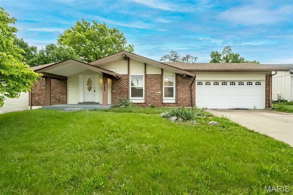 3726 Briargrove Drive , Florissant, MO 63031 Main Photo