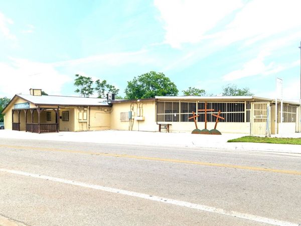 2908 Mission Rd, San Antonio, TX 78214