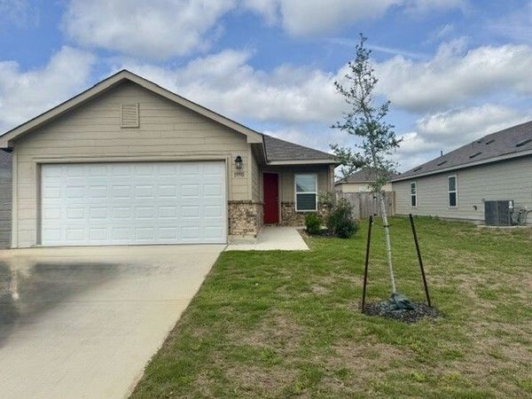 19911 WYATT EARP WAY, Lytle, TX 78052