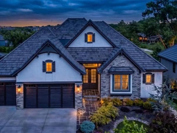 9333 Cottonwood Canyon Drive, Lenexa, KS 66219