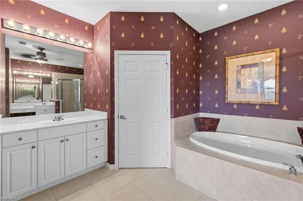 7090 Bay Woods Lake Ct, Unit 201, Fort Myers, FL 33908 Photo