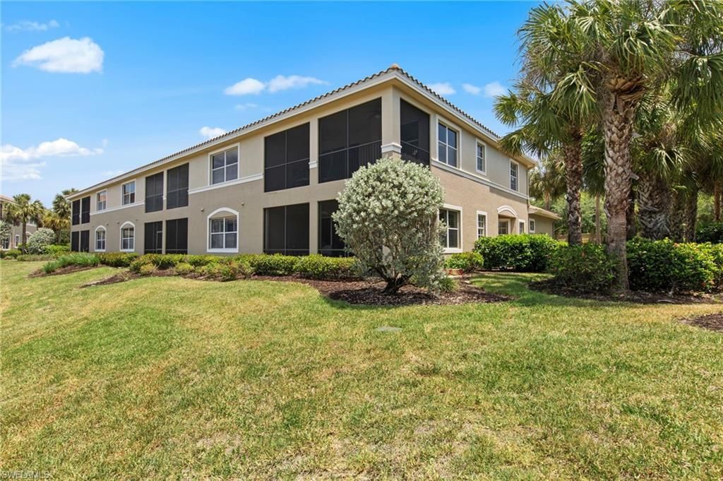 7090 Bay Woods Lake Ct, Unit 201, Fort Myers, FL 33908 Photo
