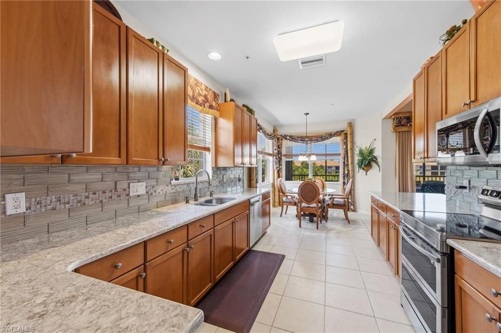 7090 Bay Woods Lake Ct, Unit 201, Fort Myers, FL 33908 Photo