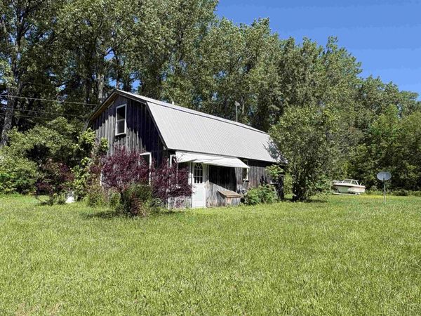 255 Canal Lane, North Hero, VT 05474