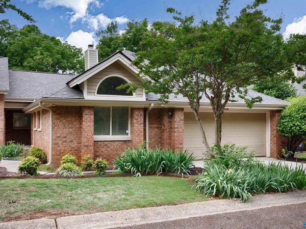 2024 Fairway Hills Drive, Huntsville, AL 35802