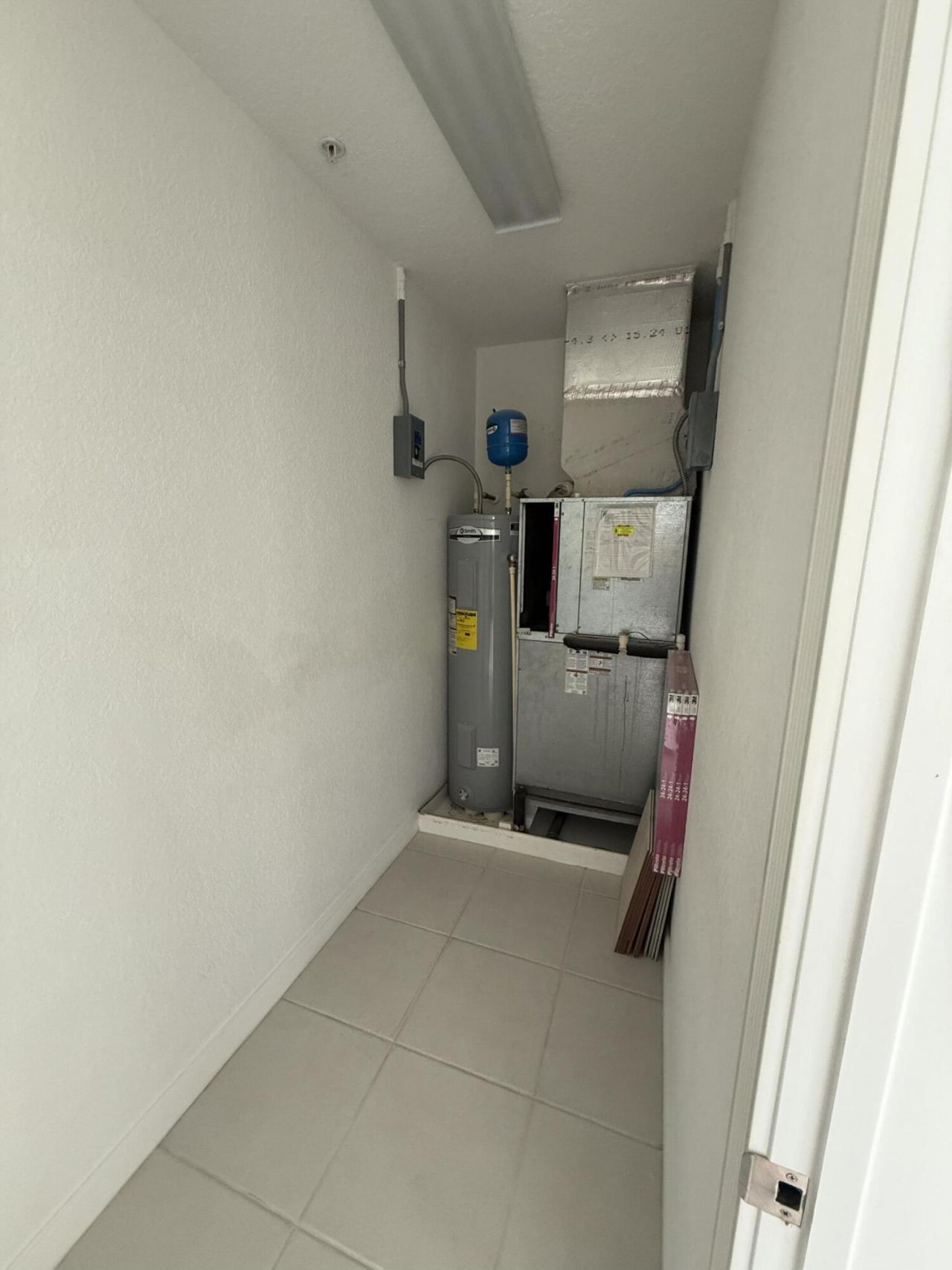 4 Harbour Isle Drive E, Unit 204, Fort Pierce, FL 34949 Photo