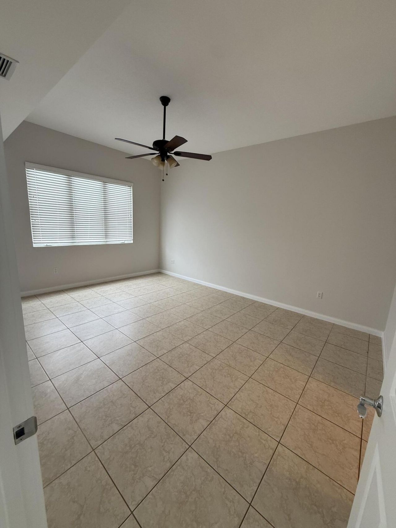 4 Harbour Isle Drive E, Unit 204, Fort Pierce, FL 34949 Photo