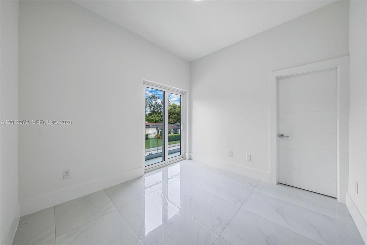 3142 Carter St , Unit 3142, Miami, FL 33133 Photo