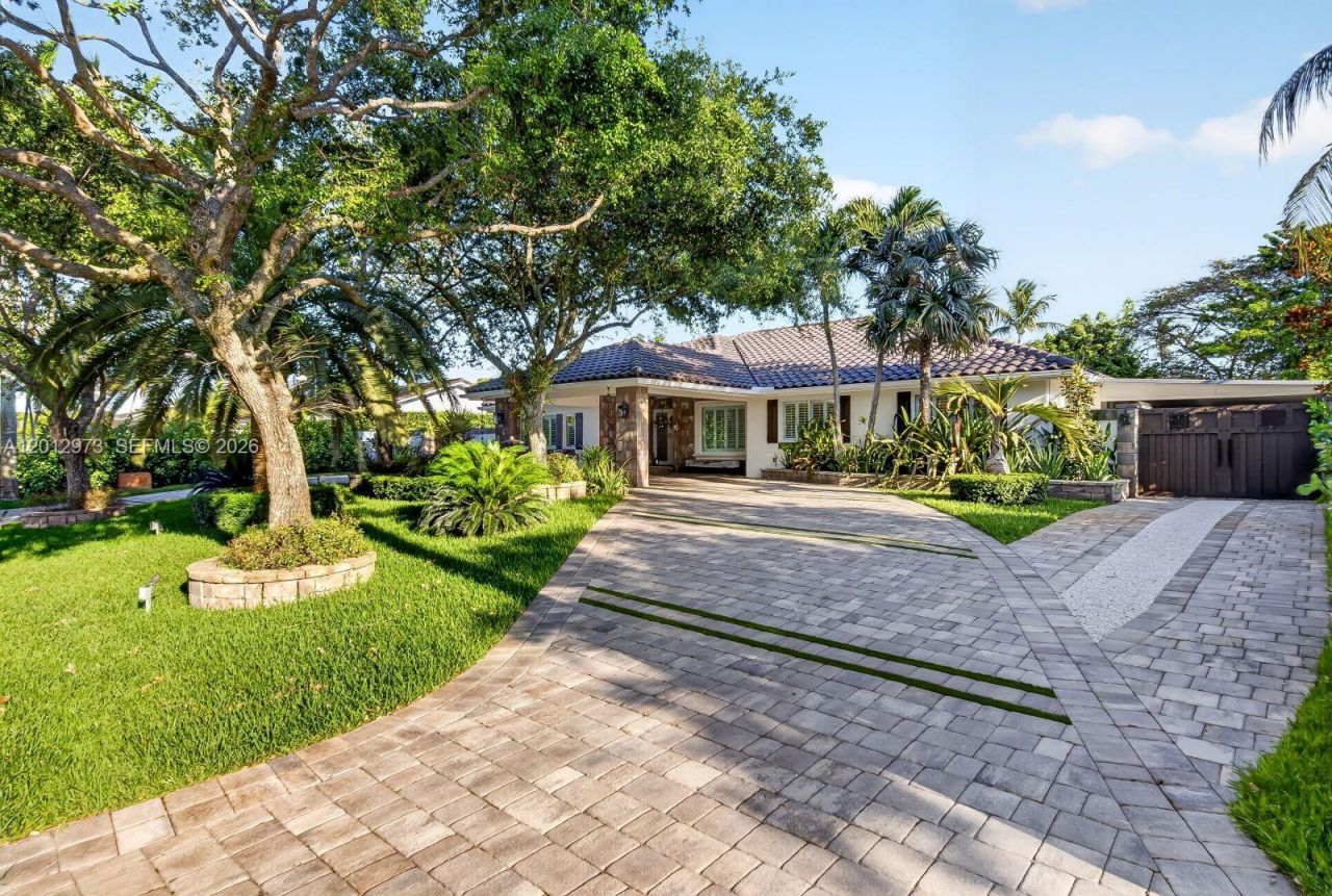 10570 SW 56th Ter, Miami, FL 33173 Photo