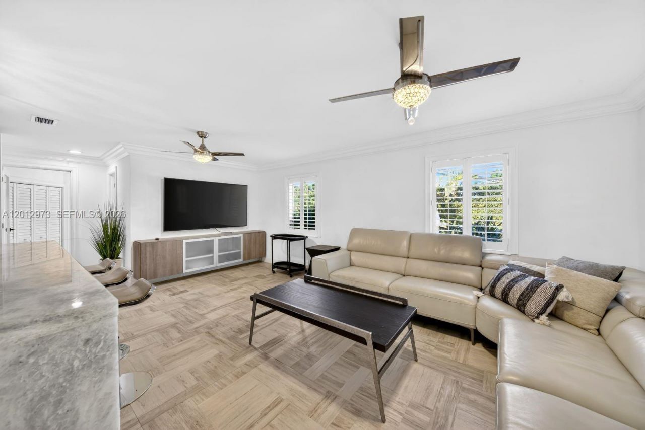 10570 SW 56th Ter, Miami, FL 33173 Photo