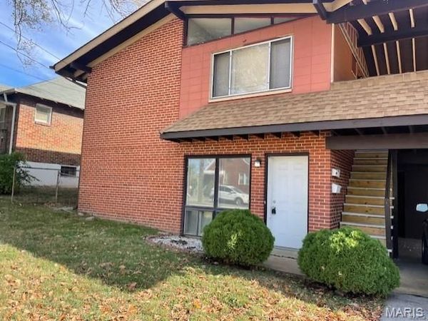 3648 Edmundson Road , St Louis, MO 63114