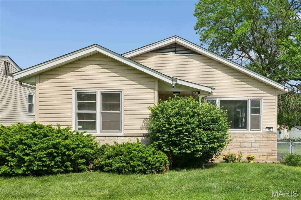 630 Bell Avenue, Webster Groves, MO 63119 Main Photo