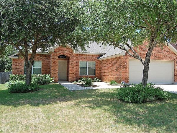 2507 Silver Spur LN, Leander, TX 78641