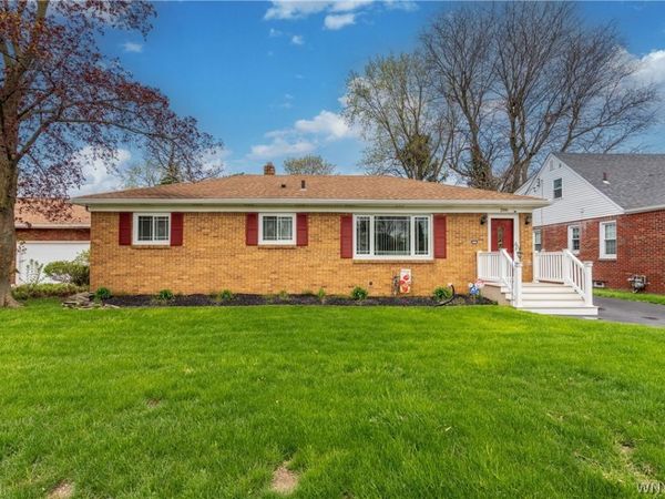 206 Treehaven Drive, Cheektowaga, NY 14215