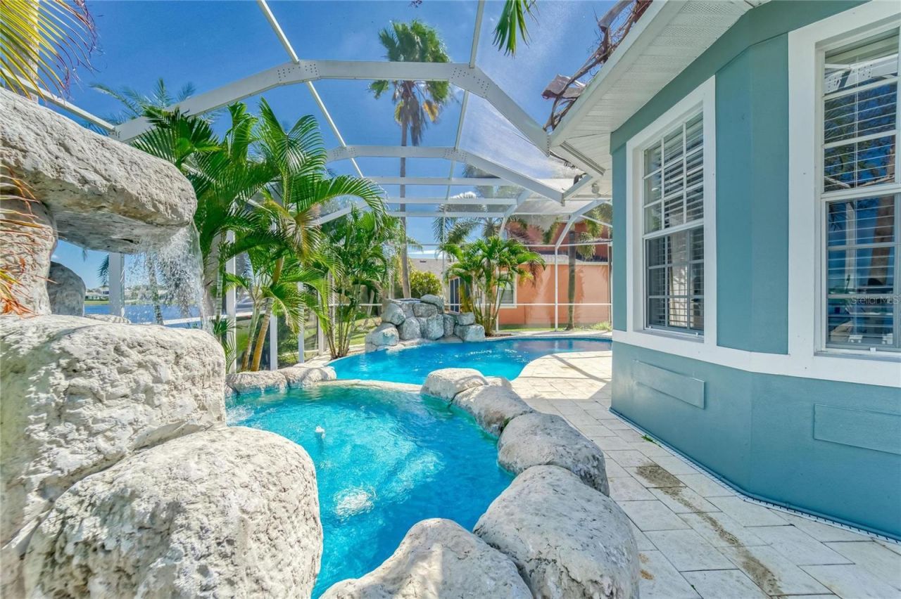 5225 Brighton Shore Drive, Apollo Beach, FL 33572 Photo