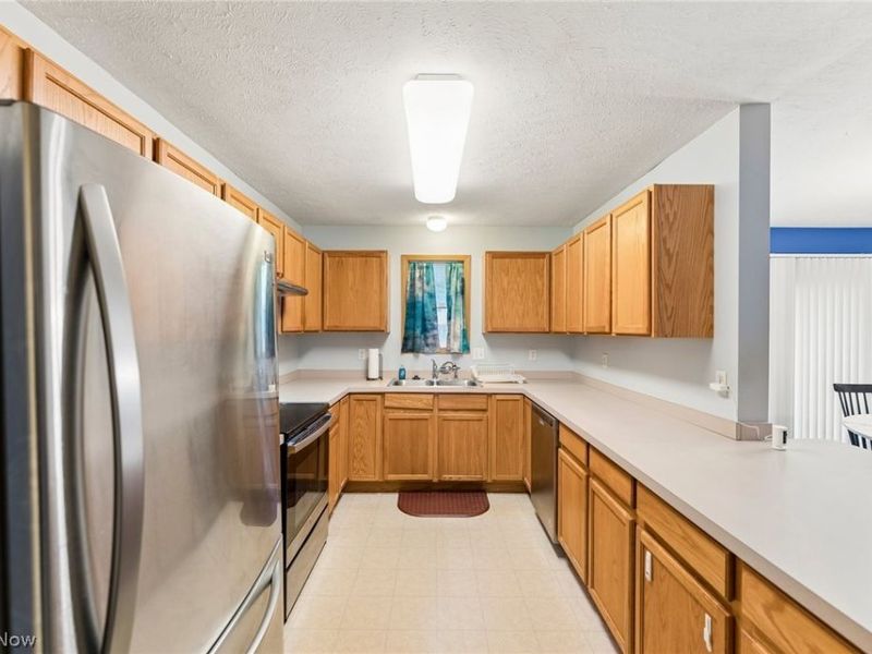 23208 Bennington Hamlet Circle, Euclid, OH 44123 Photo 10