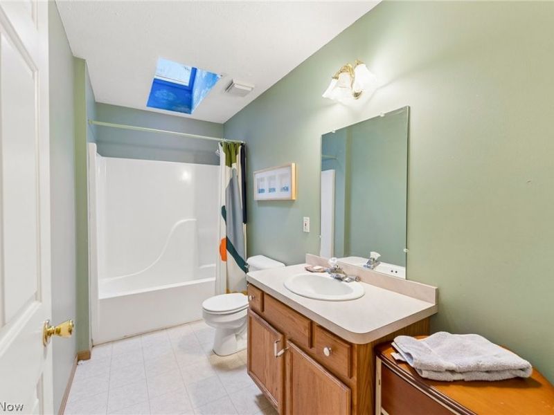 23208 Bennington Hamlet Circle, Euclid, OH 44123 Photo 12