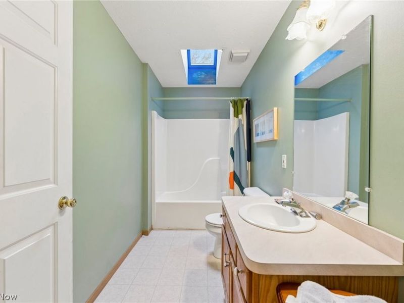 23208 Bennington Hamlet Circle, Euclid, OH 44123 Photo 13