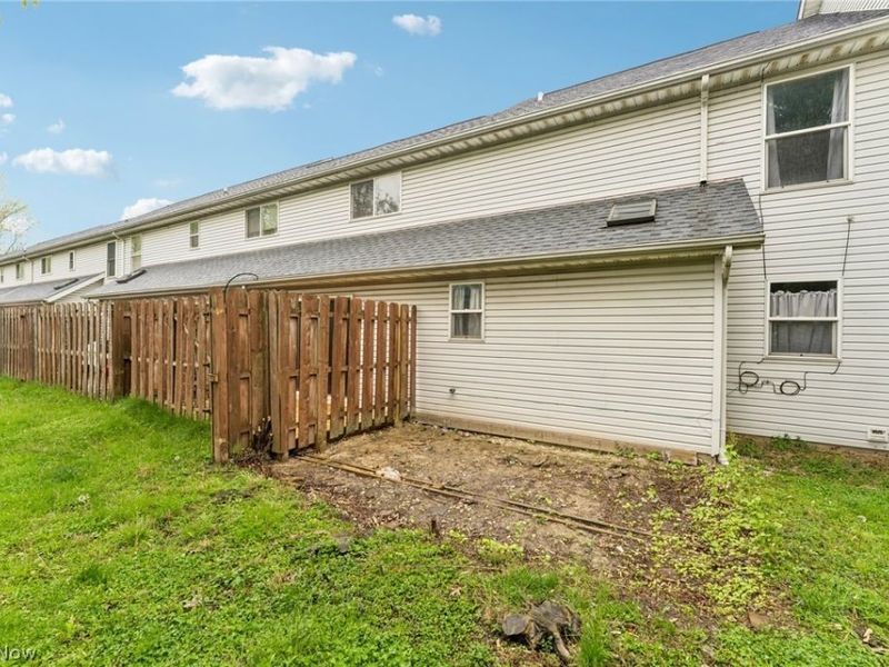 23208 Bennington Hamlet Circle, Euclid, OH 44123 Photo 28