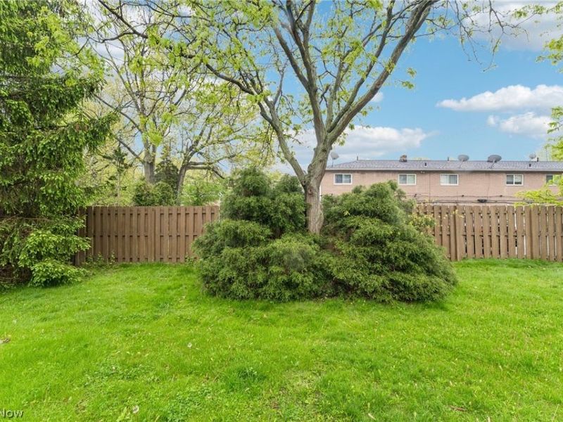 23208 Bennington Hamlet Circle, Euclid, OH 44123 Photo 31