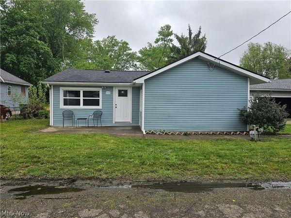 1424 4th Street , Lakemore, OH 44250