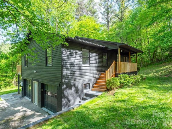 4 Smokey Mountain Drive, Swannanoa, NC 28778