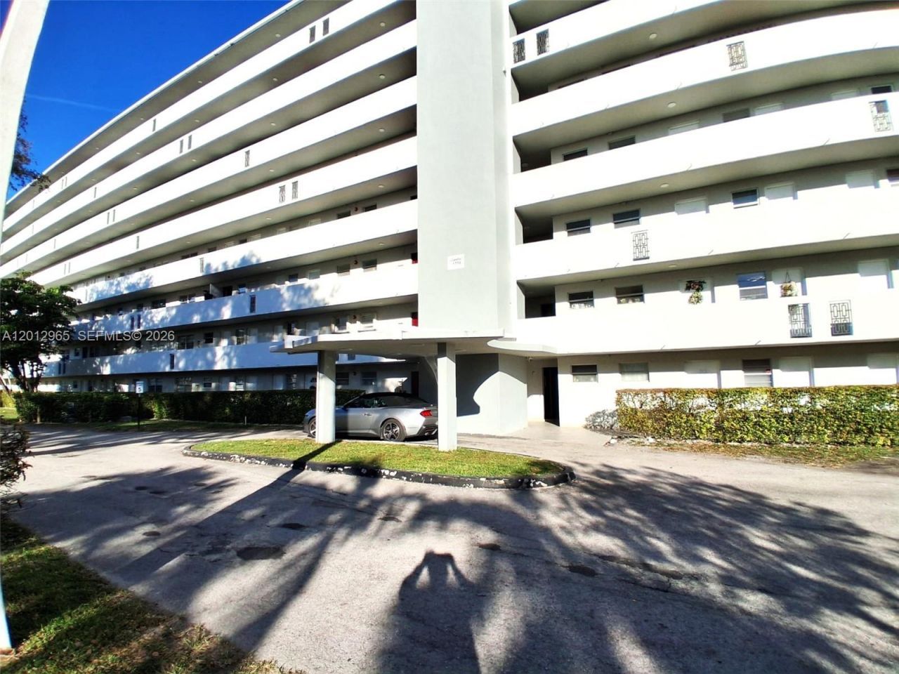 1770 NE 191st St , Unit 813-1, Miami, FL 33179 Photo