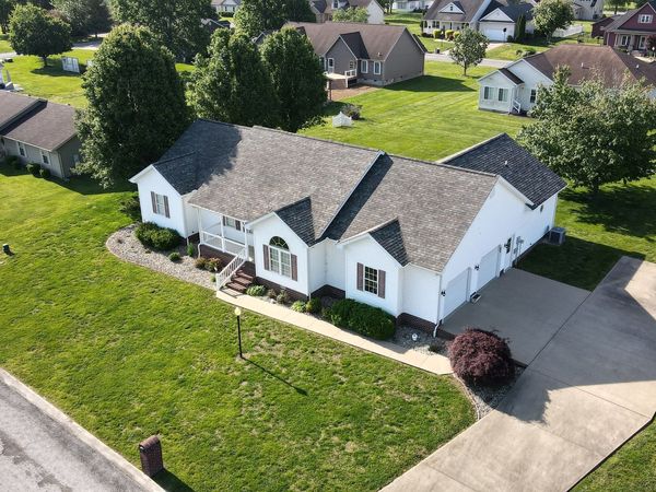 1208 Turnberry Drive , Herrin, IL 62948