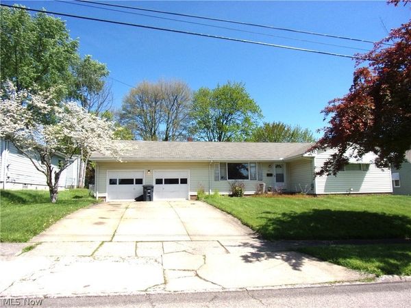 687 E Catawba Avenue , Akron, OH 44306