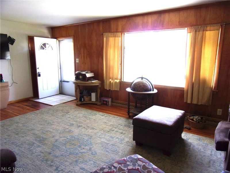 687 E Catawba Avenue, Akron, OH 44306 Photo 5