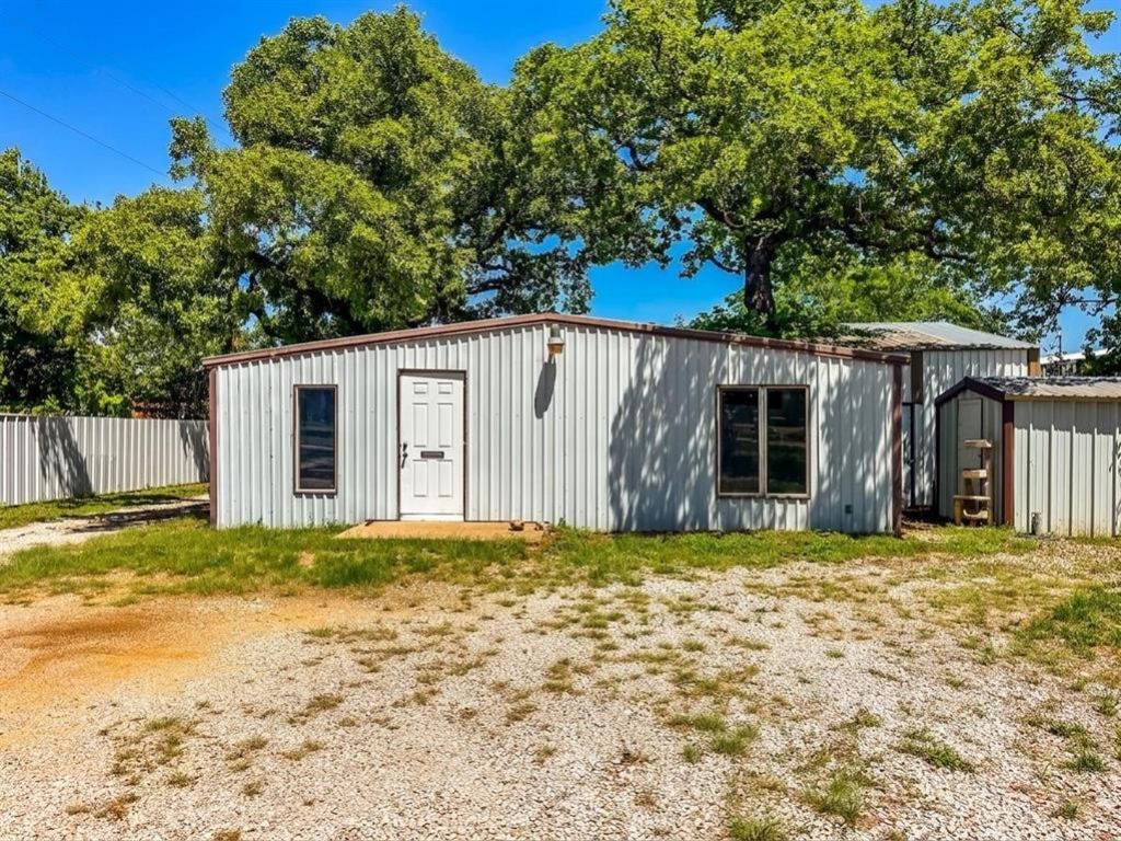 805 W Commerce Street, Eastland, TX 76448 Main Photo
