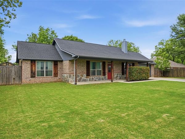 404 N Florence Street , Tioga, TX 76271